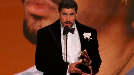 Bad Bunny recibe el reconocimiento de la Academia Puertorriqueña de la Lengua por su impacto cultural