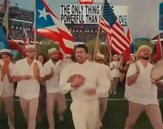 Bad Bunny alza la voz en el Super Bowl: arte y activismo en el escenario más grande del mundo